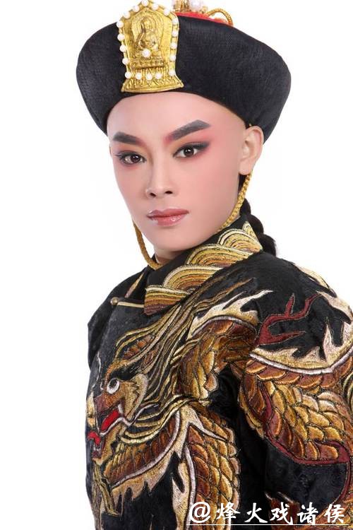 90后越剧演员陈丽君、李云霄晋升一级演员 90后越剧演员陈丽君、李云霄晋升一级演员